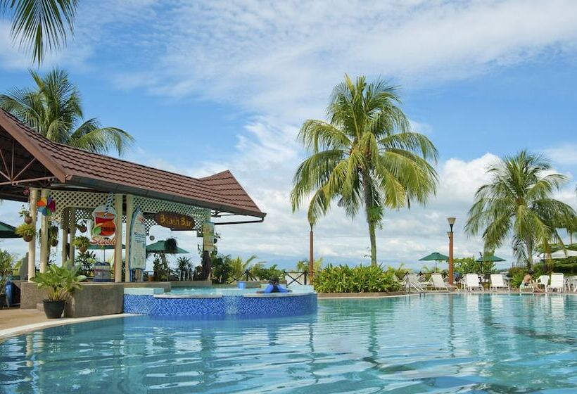 Отель Flamingo By The Beach Penang