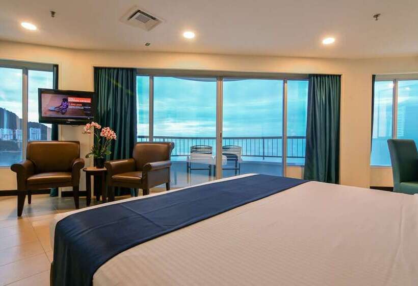 Отель Flamingo By The Beach Penang