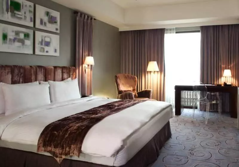 هتل Grand Victoria