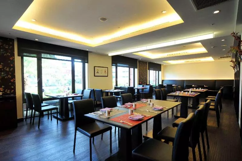 هتل Grand Victoria