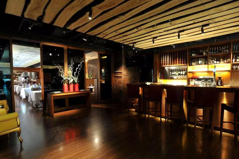 هتل Grand Victoria