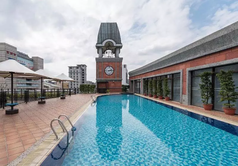 هتل Grand Victoria