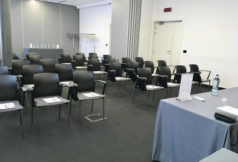 H2c Hotel Milanofiori