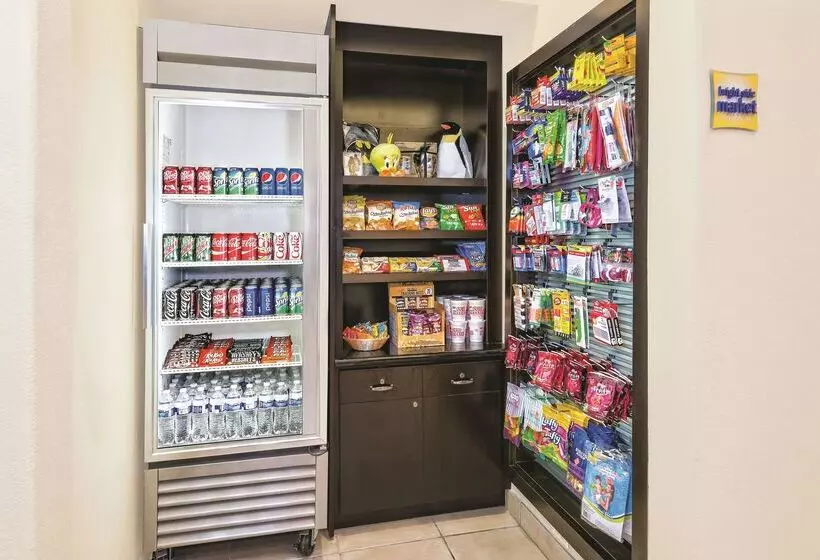 ホテル La Quinta By Wyndham San Antonio North Stone Oak