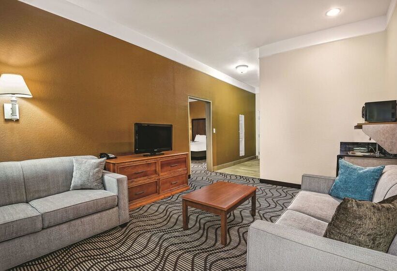 هتل La Quinta By Wyndham San Antonio North Stone Oak