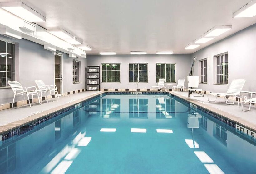 هتل La Quinta By Wyndham San Antonio North Stone Oak