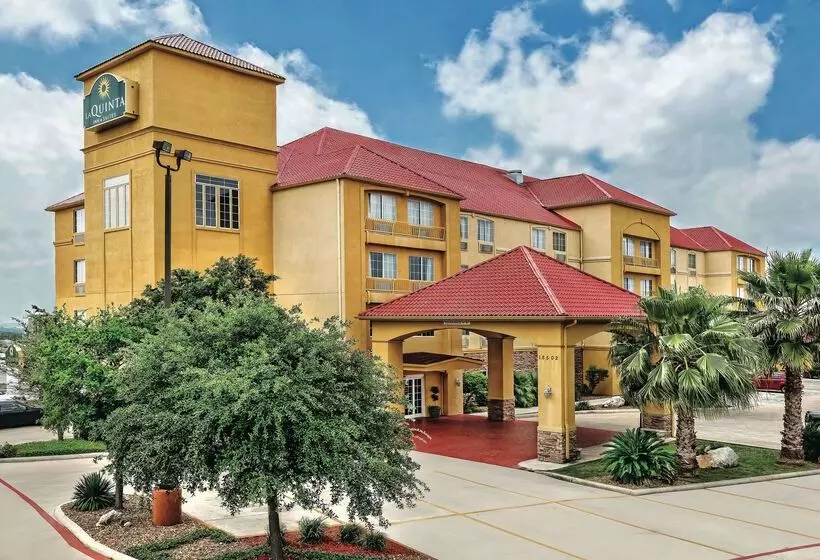 ホテル La Quinta By Wyndham San Antonio North Stone Oak