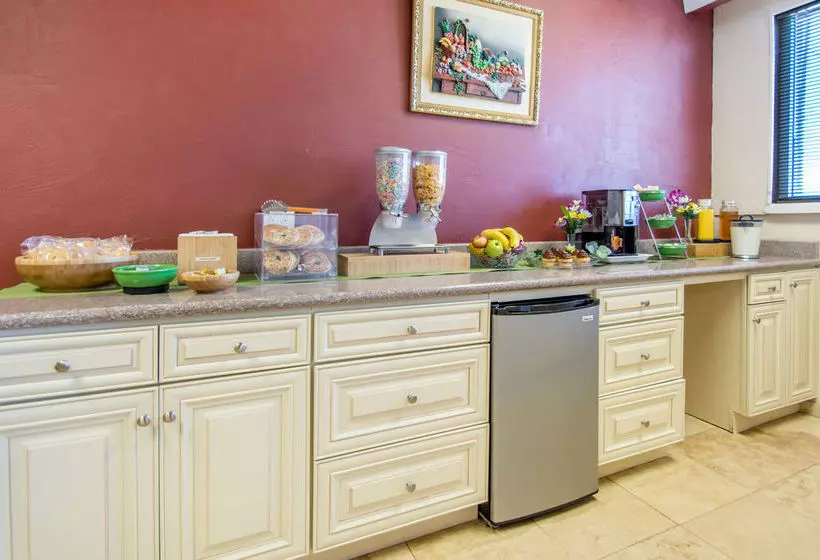 Hotel Sunrise Inn On The Beach