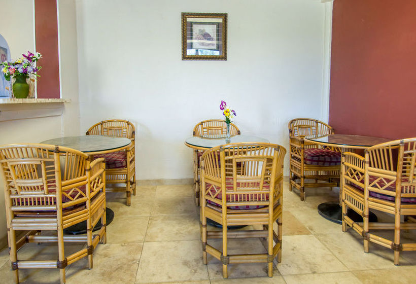 Отель Sunrise Inn On The Beach