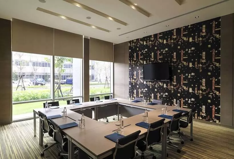 هتل Hyatt Regency Taoyuan International Airport