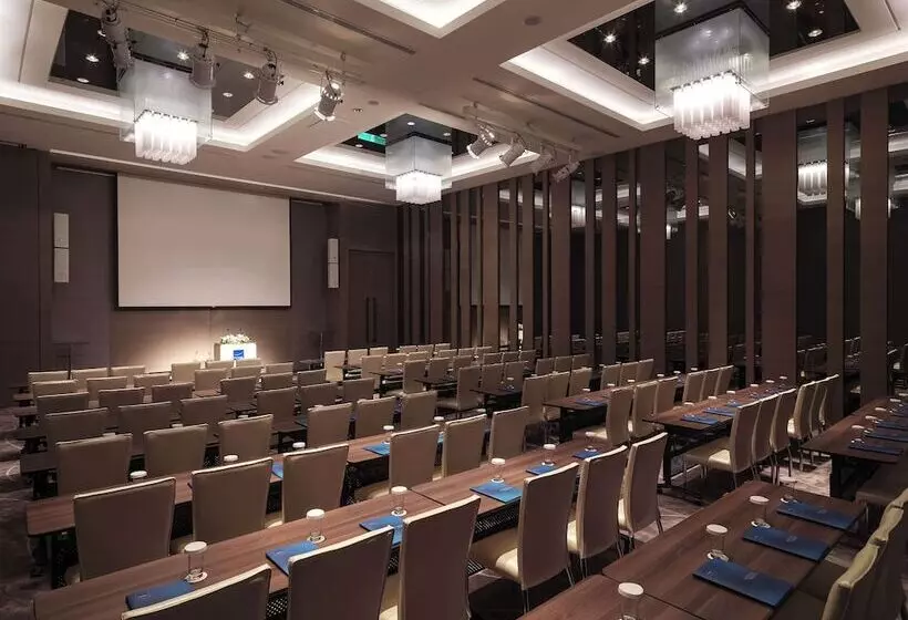 هتل Hyatt Regency Taoyuan International Airport