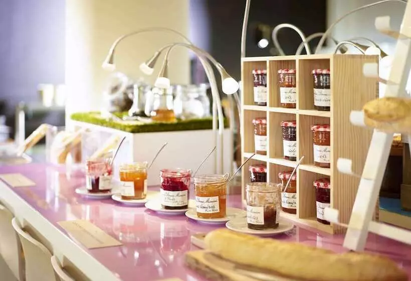 هتل Hyatt Regency Taoyuan International Airport