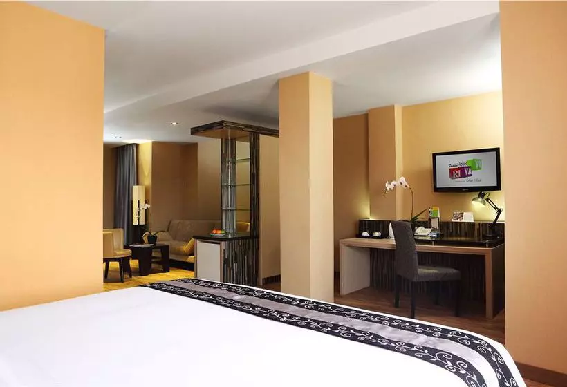 Rivavi Fashion Hotel