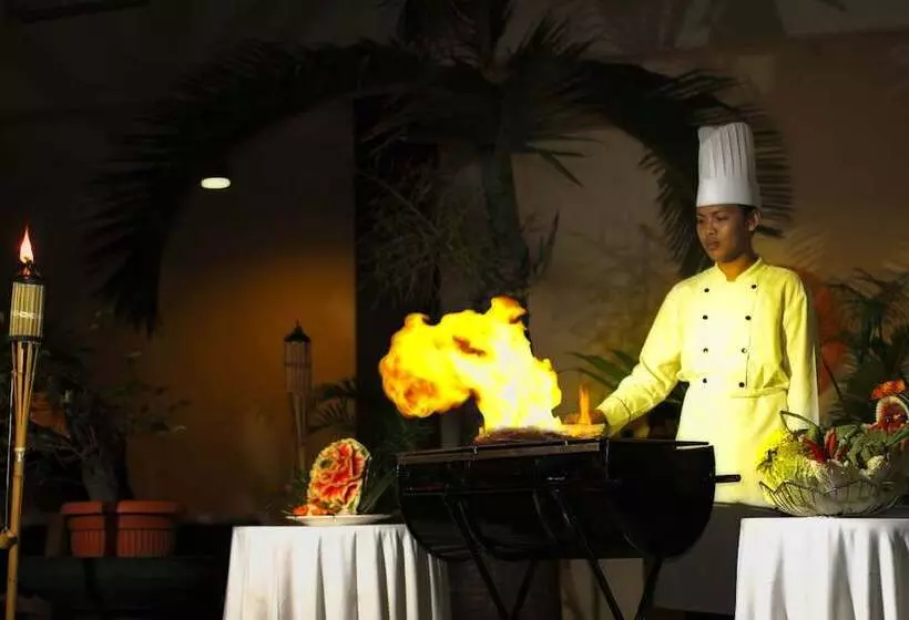 Singgasana Hotel Makassar