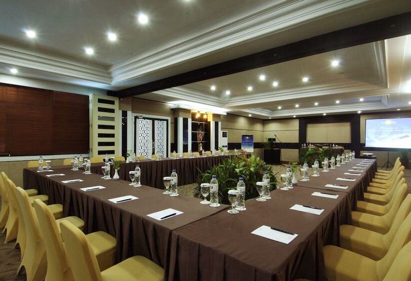 Singgasana Hotel Makassar