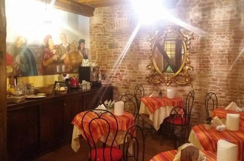 تختخواب و صبحانه Antica Corte Dei Principi Charming Rooms