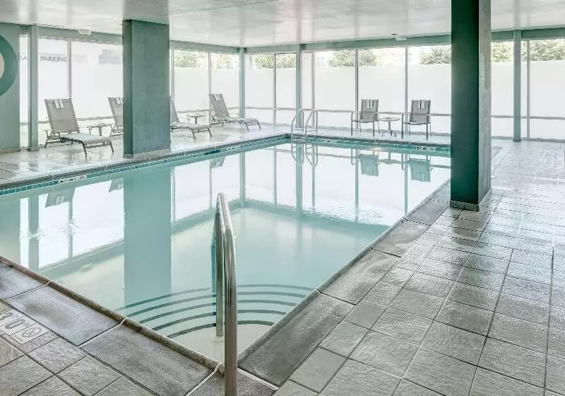 Hampton Inn & Suites St. Louis At Forest Park