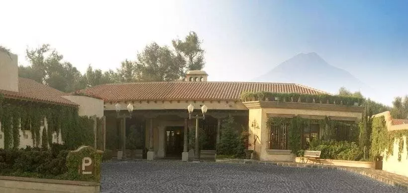 בית מלון כפרי Camino Real Antigua