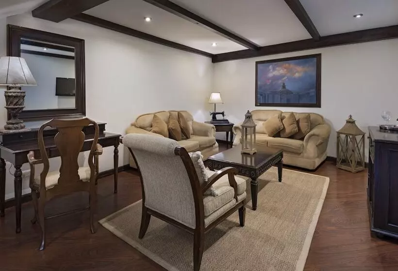 בית מלון כפרי Camino Real Antigua