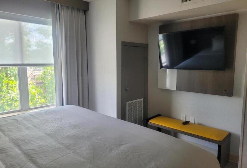 호텔 Comfort Inn & Suites