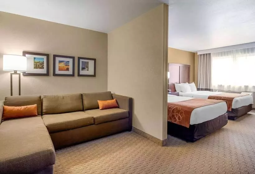 هتل Comfort Suites Burlington