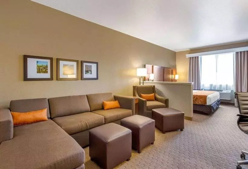 هتل Comfort Suites Burlington