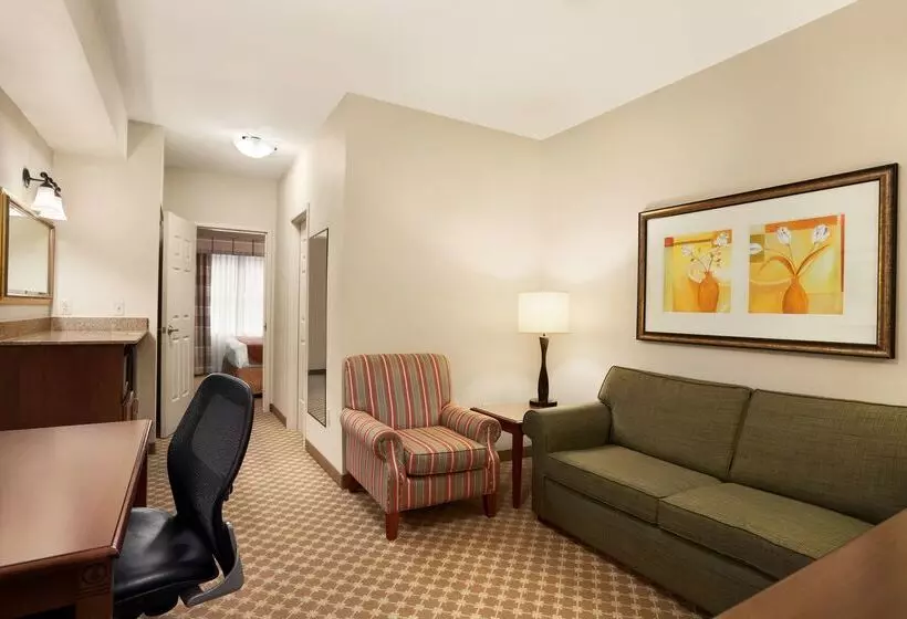 هتل Country Inn & Suites By Radisson, Manchester Airport, Nh