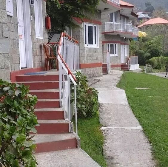 ホテル Dev Cottage