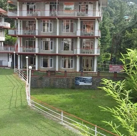 ホテル Dev Cottage