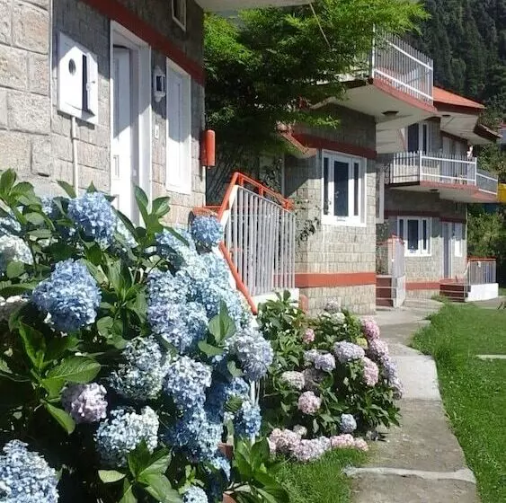 ホテル Dev Cottage