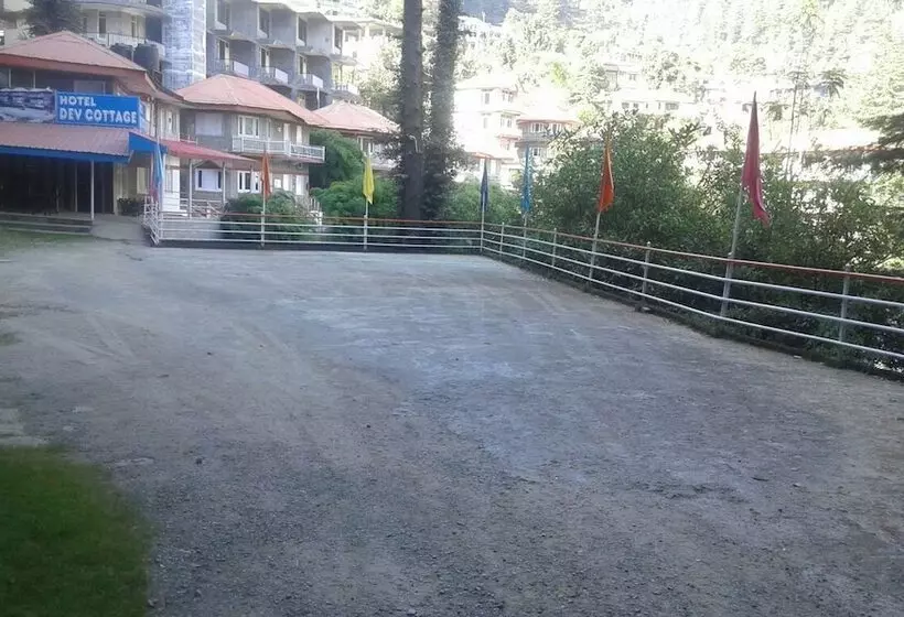 ホテル Dev Cottage