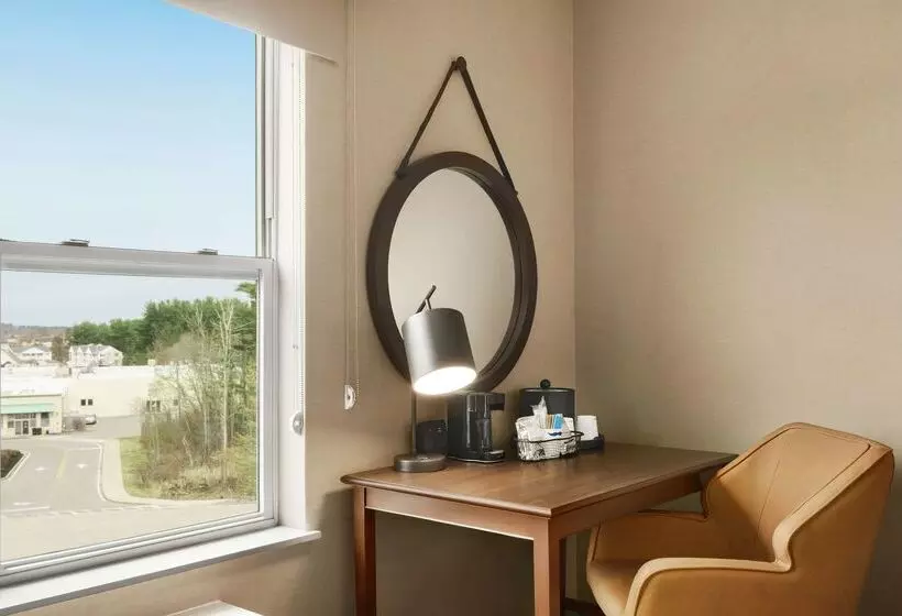 호텔 Hampton Inn & Suites Exeter