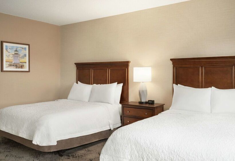 בית מלון כפרי Hampton Inn & Suites Exeter