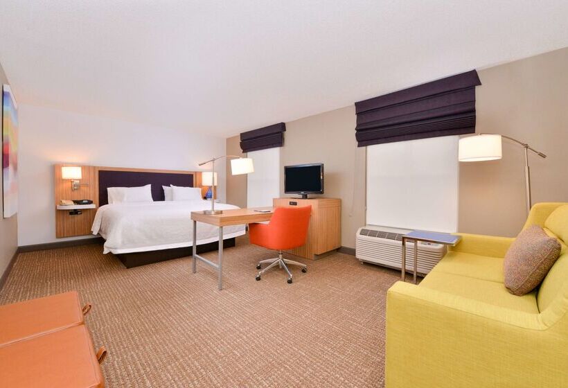 בית מלון כפרי Hampton Inn & Suites Plymouth