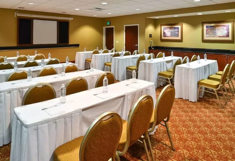 فندق Hampton Inn & Suites Tacoma