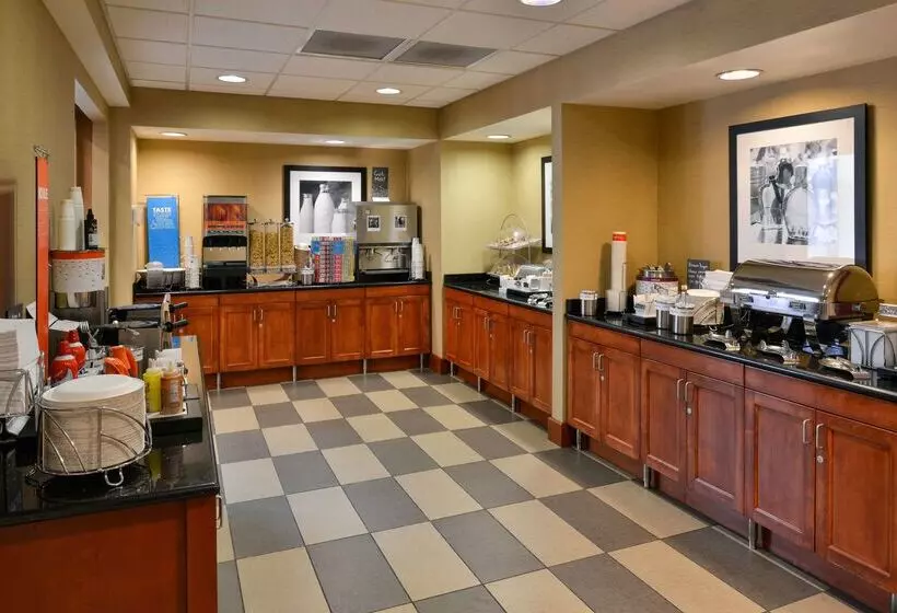 فندق Hampton Inn & Suites Tacoma