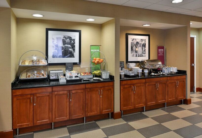 هتل Hampton Inn & Suites Tacoma