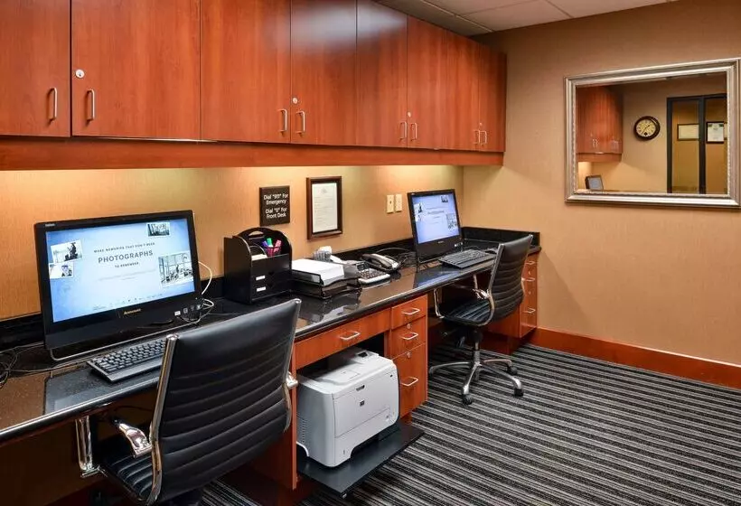 فندق Hampton Inn & Suites Tacoma