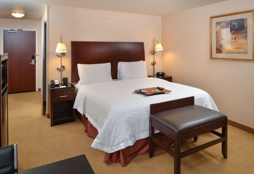 هتل Hampton Inn & Suites Tacoma