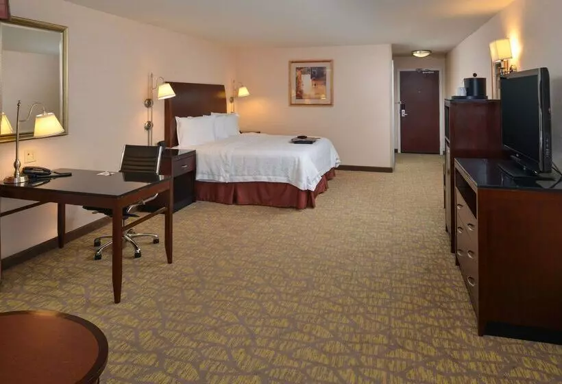 فندق Hampton Inn & Suites Tacoma