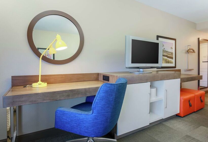酒店 Hampton Inn & Suites Tallahassee I 10/thomasville Road, Fl