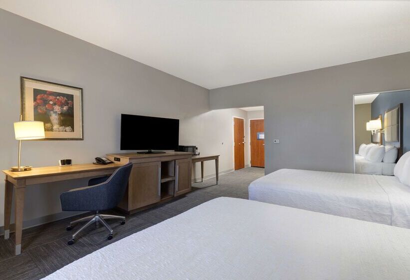 فندق Hampton Inn Victoria