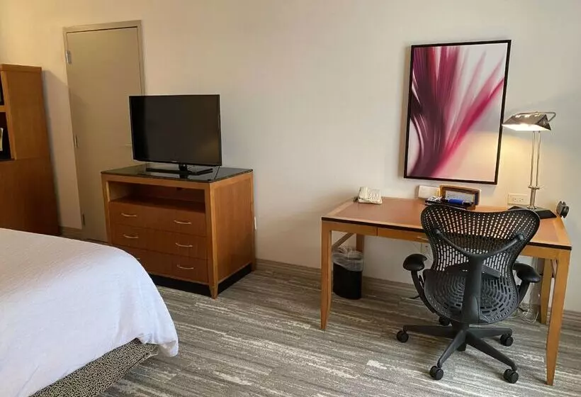 هتل Hilton Garden Inn Columbia