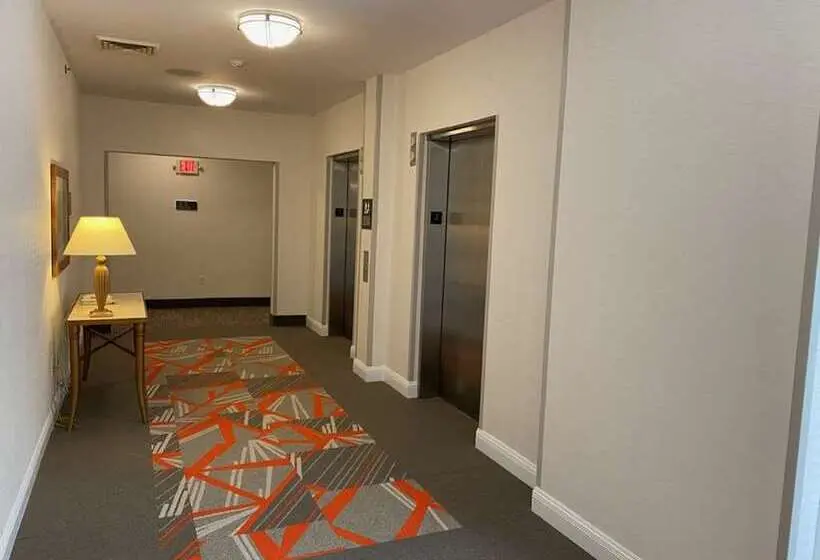 هتل Hilton Garden Inn Columbia