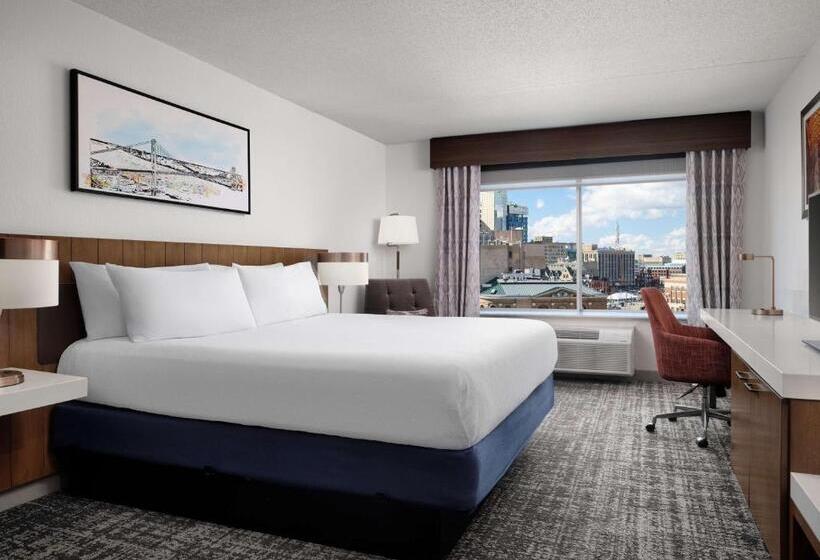 فندق Hilton Garden Inn Detroit Downtown