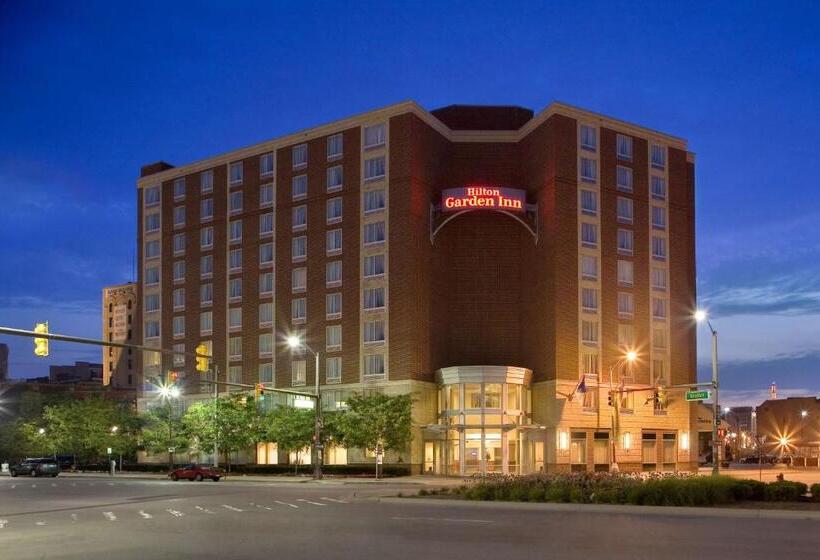 فندق Hilton Garden Inn Detroit Downtown