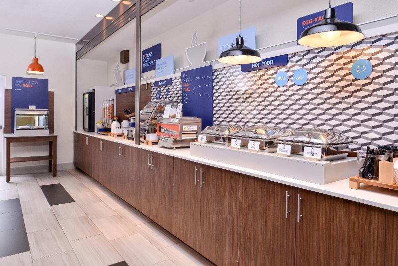 ホテル Holiday Inn Express Tampa North Telecom Park, An Ihg