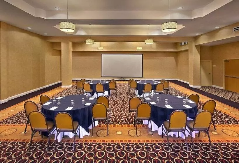 هتل Holiday Inn Jacksonville E 295 Baymeadows, An Ihg