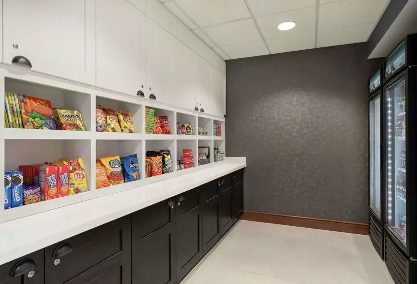 هتل Homewood Suites By Hilton Allentownbethlehem Airport