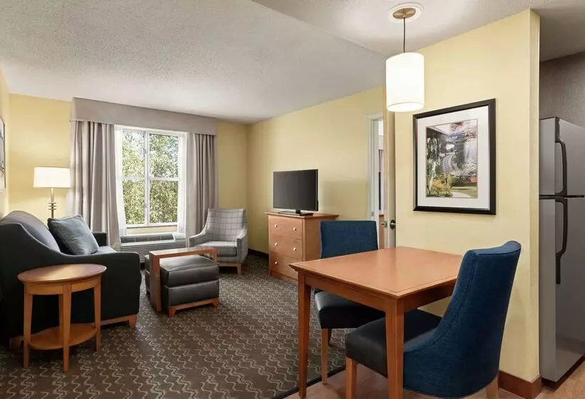 هتل Homewood Suites By Hilton Allentownbethlehem Airport